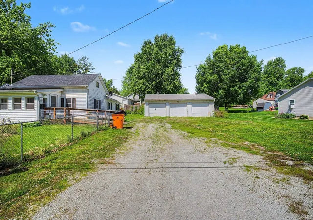 3rd image of 330 N Main St, Bunker Hill, IN 46914 | MLS# 202619145