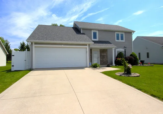 2nd image of 3125 Troutwood Dr, Fort Wayne, IN 46818 | MLS# 202619188