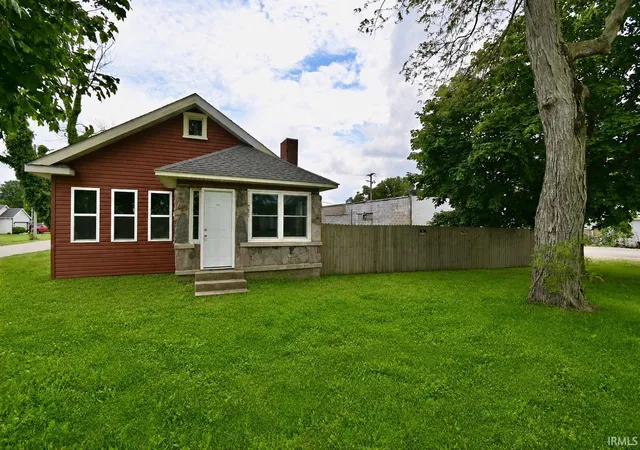 Homes for sale in Mulberry, IN | 521 E Jackson St, Mulberry, IN 46058 | MLS# 202619236
