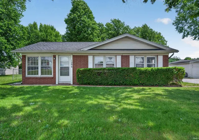 2nd image of 1206 Imperial Dr, Kokomo, IN 46902 | MLS# 202619272