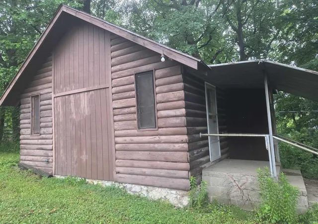 2nd image of 1215 Hathaway Ave, Evansville, IN 47712 | MLS# 202619276