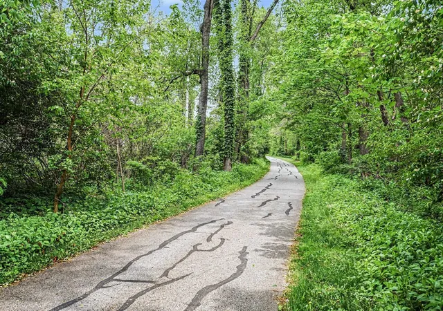 36th image of 435 S Main St, Middlebury, IN 46540 | MLS# 202619303