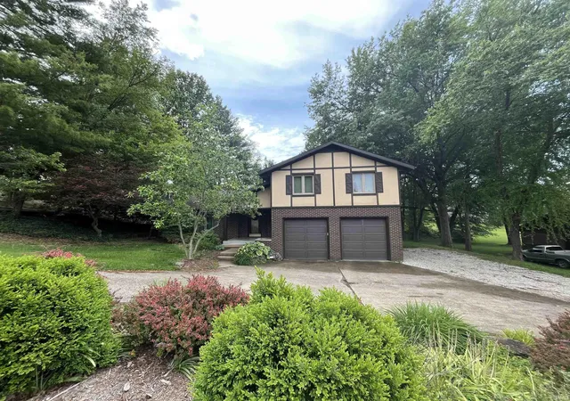 Photo 3 of Manufactured home for sale at 1153 W 13th Street, Jasper, IN 47546 | MLS# 202619331 | Listing updated on 2026-09-18