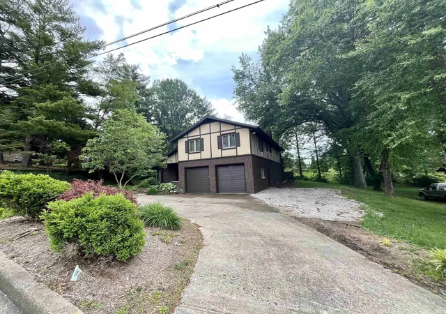 Photo 4 of Manufactured home for sale at 1153 W 13th Street, Jasper, IN 47546 | MLS# 202619331 | Listing updated on 2026-09-18