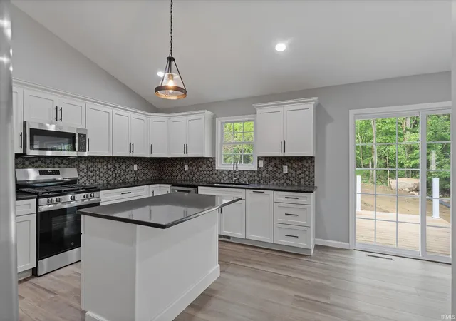 Photo 4 of Sale Pending at 53784 Terre Verde Hills Ct, South Bend, IN 46628 | MLS# 202619351 | Listing updated on 2026-09-11