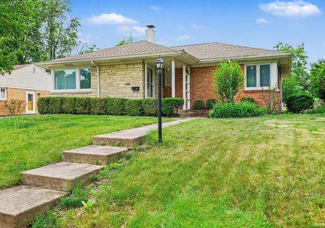 Photo 2 of Manufactured home for sale at 1821 Rockne Dr, South Bend, IN 46617 | MLS# 202619358 | Listing updated on 2026-06-16