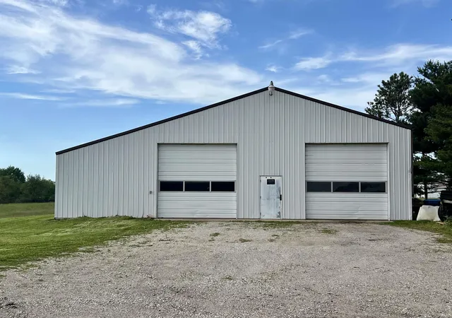 Homes for sale in Argos, IN | 16285 Linden Rd, Argos, IN 46501 | MLS# 202619369
