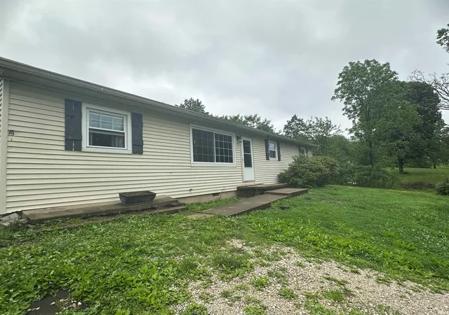 3rd image of 7150 S Strain Ridge Rd, Bloomington, IN 47401 | MLS# 202619380