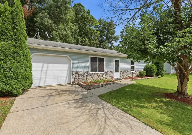 Photo 2 of Sale Pending at 512 N Mckinley St, Angola, IN 46703 | MLS# 202619408 | Listing updated on 2026-08-26