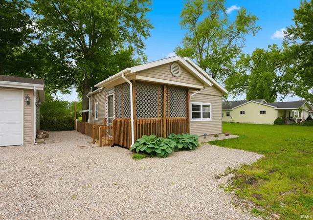 Homes for sale in Columbia City, IN | 3549 W Lakeway Dr 57 Dr, Columbia City, IN 46725 | MLS# 202619426