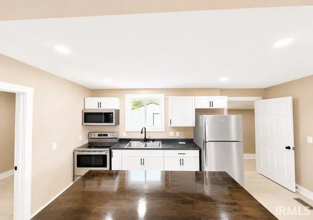 Photo 3 of Manufactured home for sale at 911 N Courtland, Kokomo, IN 46901 | MLS# 202619434 | Listing updated on 2026-10-16