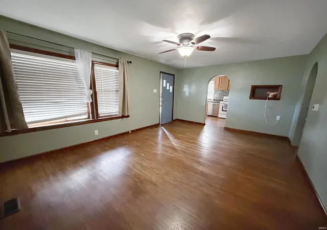 Homes for sale in Frankfort, IN | 951 W Palmer St, Frankfort, IN 46041 | MLS# 202619449