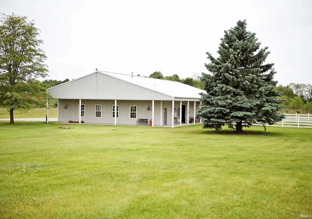 Photo 3 of Manufactured home for sale at 5201 S 325 East, Star City, IN 46985 | MLS# 202619455 | Listing updated on 2026-08-29