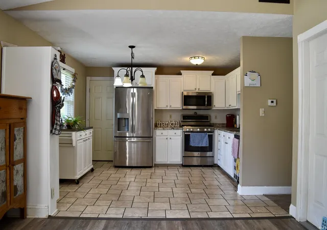 5th image of 425 Hummingbird Dr, Greentown, IN 46936 | MLS# 202619488