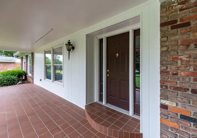 4th image of 409 E Woodridge Dr, Bloomington, IN 47408 | MLS# 202619506