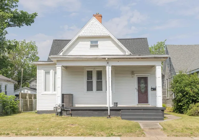 Homes for sale in Evansville, IN | 1205 S Kentucky Ave, Evansville, IN 47714 | MLS# 202619517