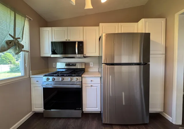 4th image of 1957 Broadford Dr, South Bend, IN 46614 | MLS# 202619543