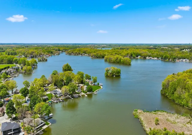 Homes for sale in Rome City, IN | 1025 Pleasant Pt, Rome City, IN 46784 | MLS# 202619576