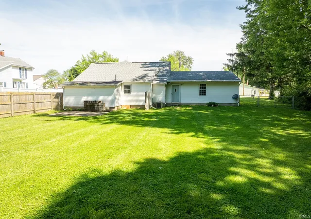 4th image of 134 E Carl St, Winchester, IN 47394 | MLS# 202619607
