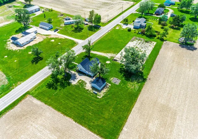 Photo 3 of Manufactured home for sale at 7600 W State Rd 28, Muncie, IN 47304 | MLS# 202619626 | Listing updated on 2026-07-23