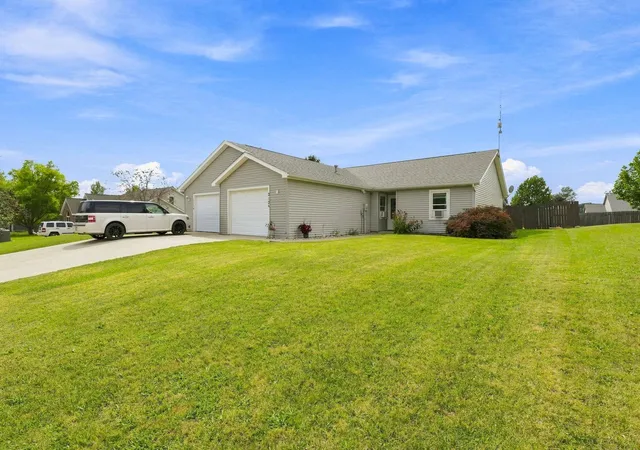 Photo 3 of Condo for sale at 212 Deborah Dr #A, Fremont, IN 46737 | MLS# 202619634 | Listing updated on 2026-09-15