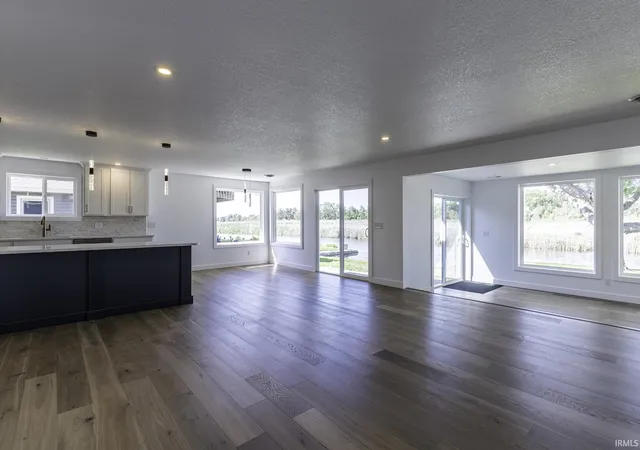 Photo 3 of Manufactured home for sale at 17 Ems C19c Ln, Warsaw, IN 46582 | MLS# 202619683 | Listing updated on 2026-10-04