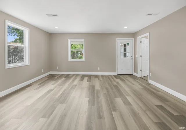 Photo 3 of Manufactured home for sale at 118 N Jackson St, Oakland City, IN 47660 | MLS# 202619688 | Listing updated on 2026-09-22