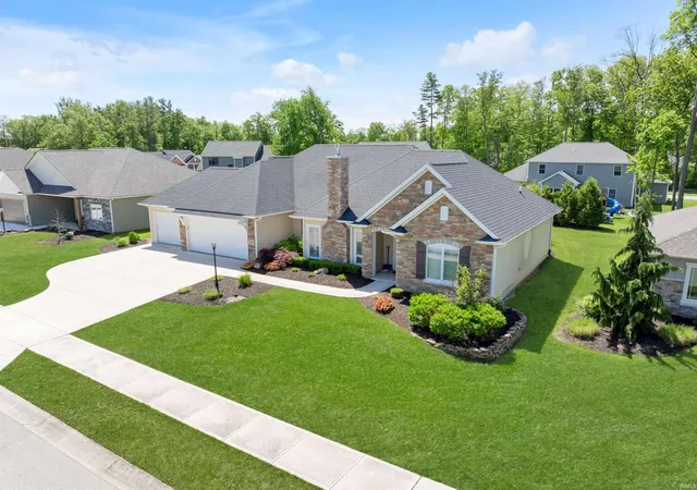 2nd image of 252 Elderwood Ct, Fort Wayne, IN 46845 | MLS# 202619710