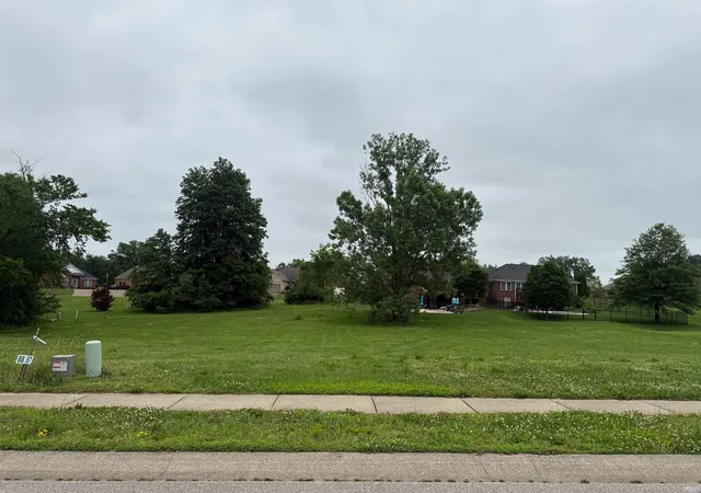 2nd image of 360 Persimmon Cir, Boonville, IN 47601 | MLS# 202619729