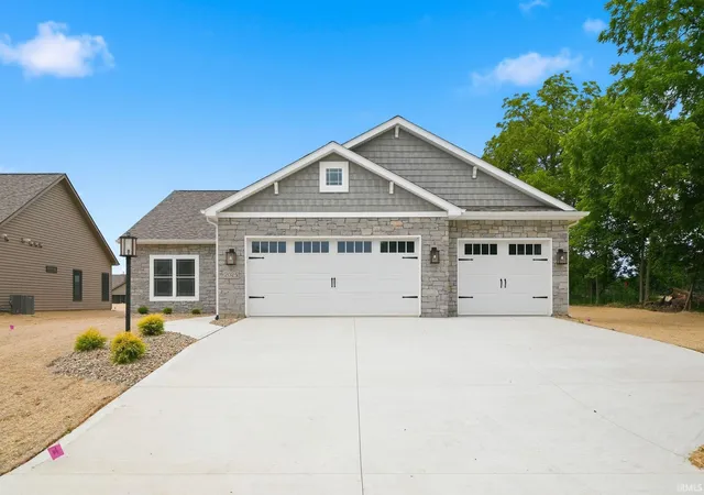 2nd image of 2025 Approach Dr, Auburn, IN 46706 | MLS# 202619746