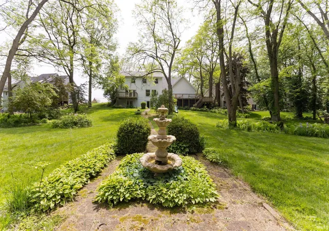 3rd image of 58688 Fawn River Court Court, Elkhart, IN 46516 | MLS# 202619798