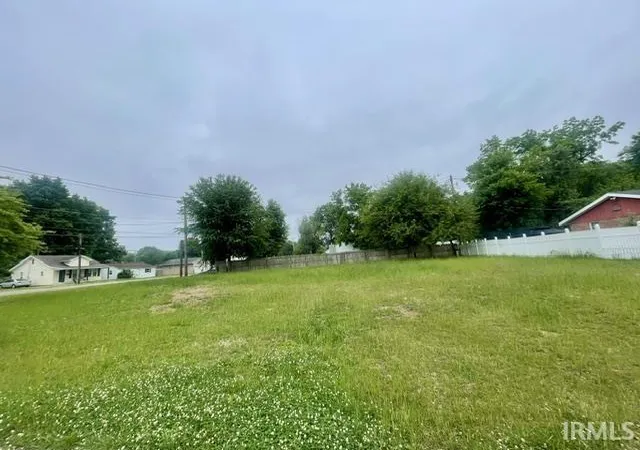 1st image of 1925 Coker Ave, Evansville, IN 47714 | MLS# 202619822