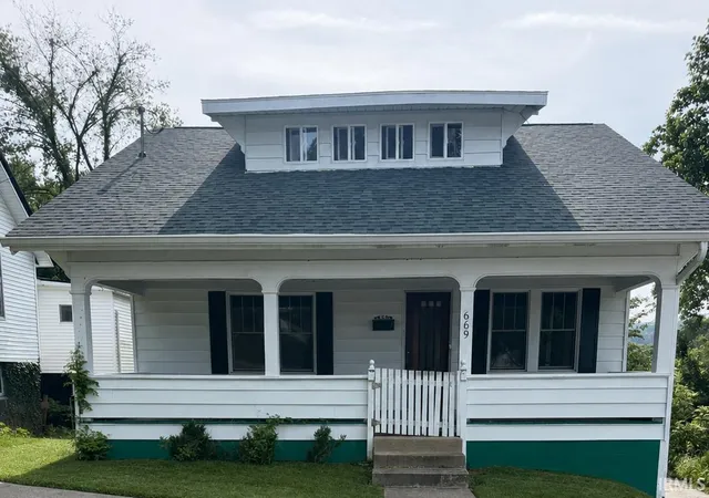 Manufactured home for sale at 669 S Summit St, French Lick, IN 47432 | MLS# 202619831