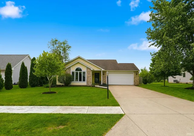 Photo 1 of Sale Pending at 7814 Fibia Pl 92, Fort Wayne, IN 46818 | MLS# 202619843 | Listing updated on 2026-07-16