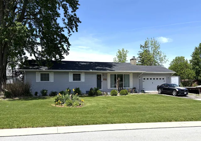 Homes for sale in Columbia City, IN | 17 Linda Ln, Columbia City, IN 46725 | MLS# 202619878
