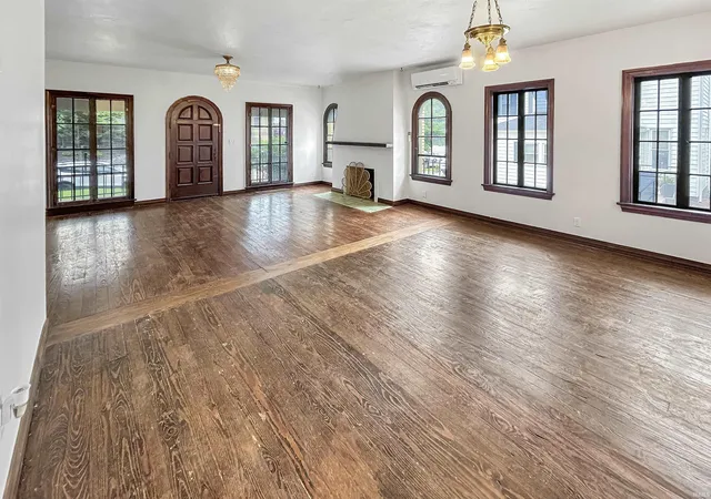 Photo 2 of Manufactured home for sale at 209 W 9th Street, Jasper, IN 47546 | MLS# 202619885 | Listing updated on 2026-09-10