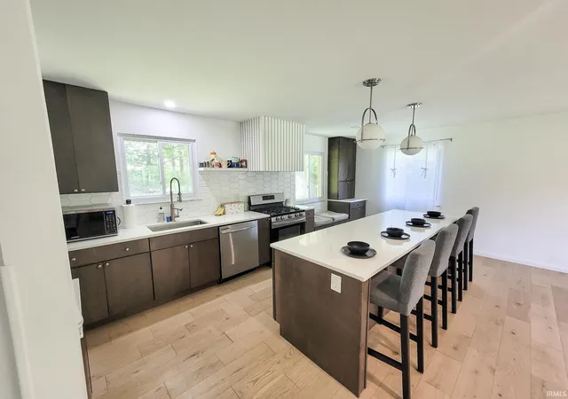 3rd image of 4533 Kessler Ln East Dr, Indianapolis, IN 46220 | MLS# 202619886