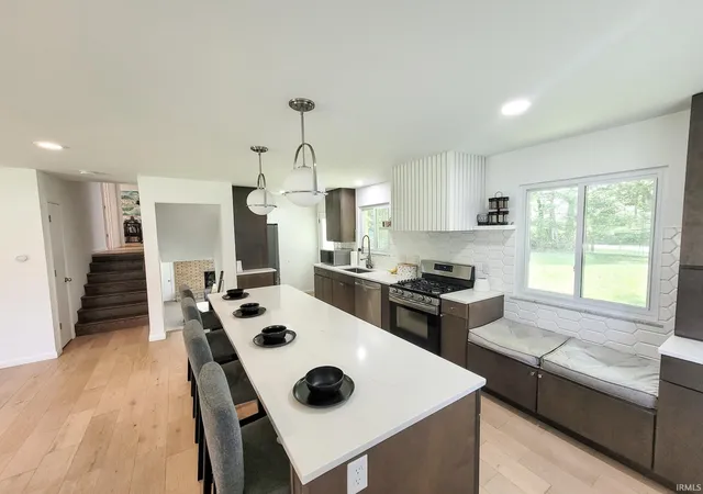 4th image of 4533 Kessler Ln East Dr, Indianapolis, IN 46220 | MLS# 202619886