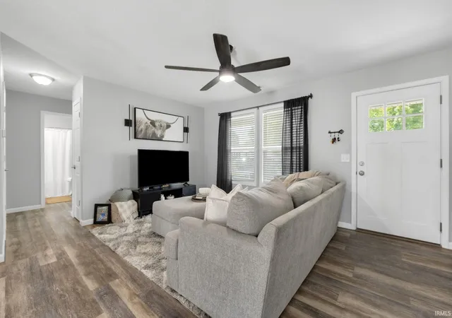 4th image of 1704 Dallas St, Auburn, IN 46706 | MLS# 202619902