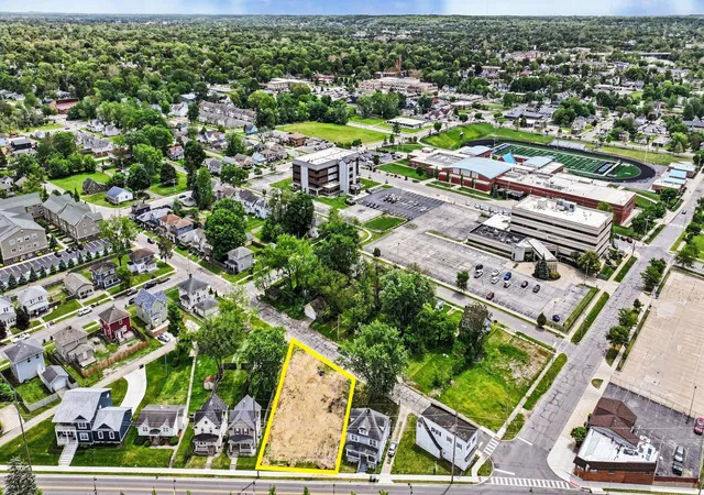 3rd image of 710 S Bend Ave, South Bend, IN 46617 | MLS# 202619904