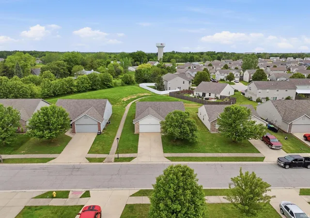 Homes for sale in Roanoke, IN | 11117 La Fortuna Wy, Roanoke, IN 46783 | MLS# 202619920