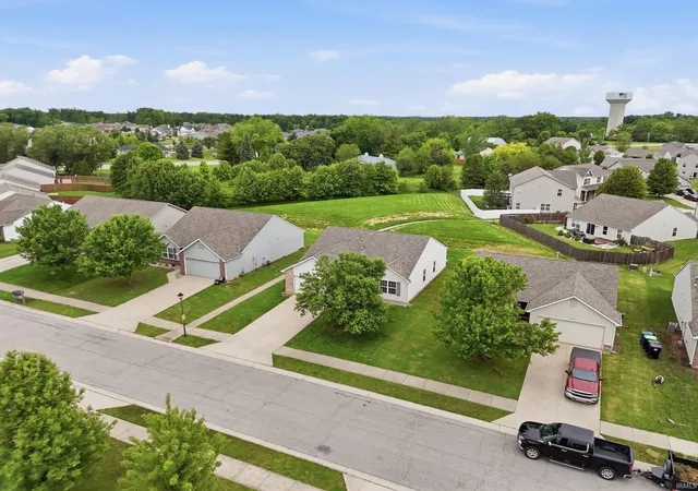 Homes for sale in Roanoke, IN | 11117 La Fortuna Wy, Roanoke, IN 46783 | MLS# 202619920