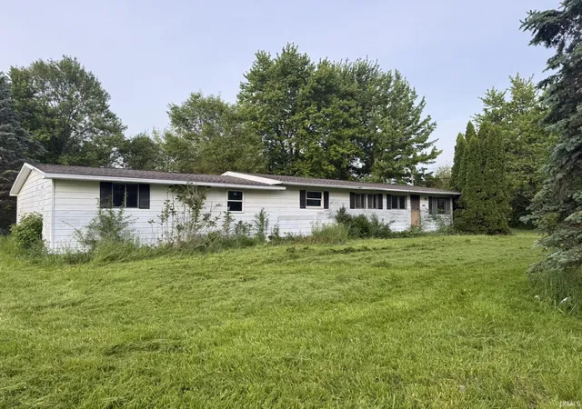 Homes for sale in Albion, IN | 4377 S Us 33 Hwy, Albion, IN 46701 | MLS# 202619943