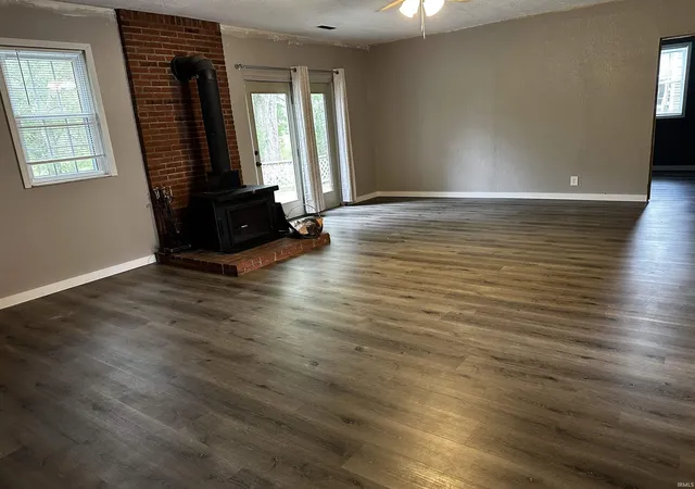 Photo 2 of Manufactured home for sale at 10 Daviess Dr, Washington, IN 47501 | MLS# 202619946 | Listing updated on 2026-08-04
