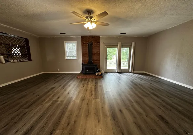Photo 4 of Manufactured home for sale at 10 Daviess Dr, Washington, IN 47501 | MLS# 202619946 | Listing updated on 2026-08-04