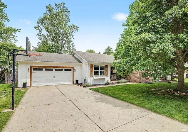 Homes for sale in Lafayette, IN | 4016 Willowood Dr, Lafayette, IN 47905 | MLS# 202620012