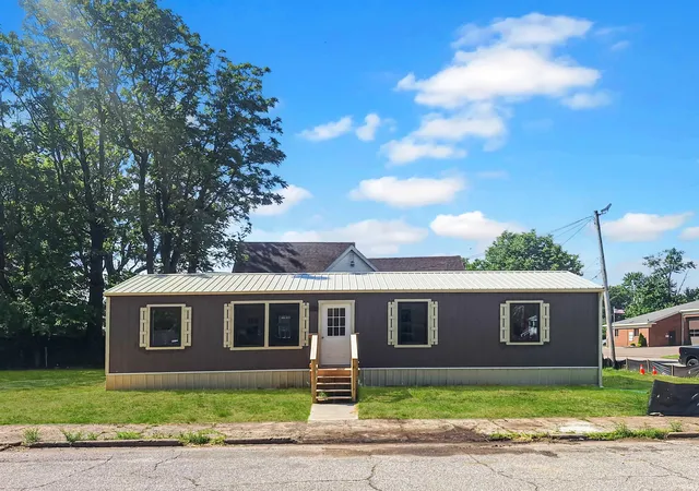 Homes for sale in Evansville, IN | 319 N Fourth Ave, Evansville, IN 47710 | MLS# 202620087