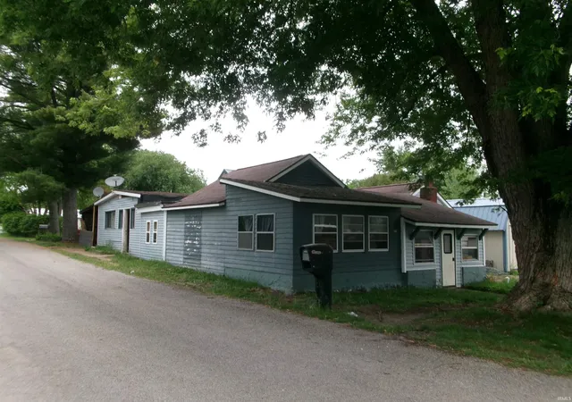 Homes for sale in Macy, IN | 6401 N Sunset Blvd, Macy, IN 46951 | MLS# 202620138