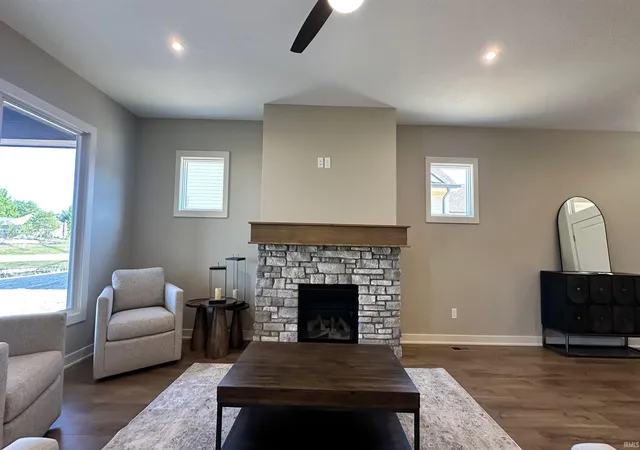 Photo 4 of Manufactured home for sale at 17909 Seahawk Ln, Huntertown, IN 46748 | MLS# 202620155 | Listing updated on 2026-09-29