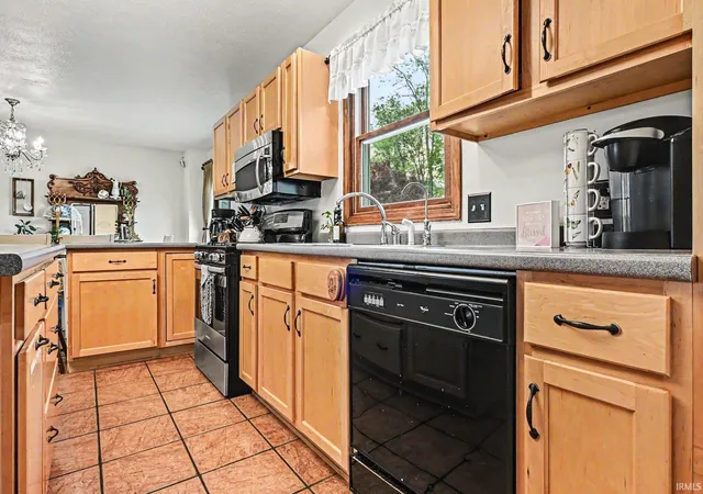 4th image of 50701 County Road 37, Middlebury, IN 46540 | MLS# 202620169